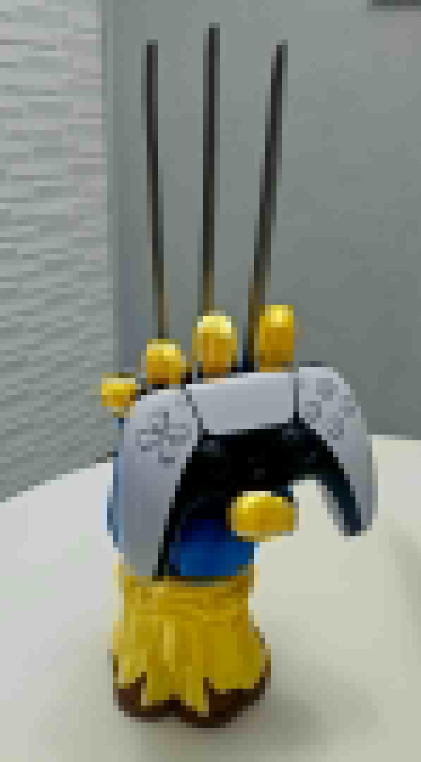 Soporte para control de PS5 Wolverine