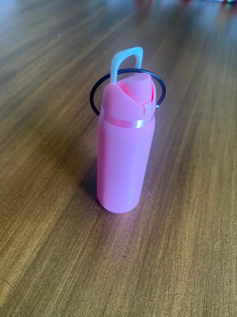Porta bálsamo labial modelo Owala